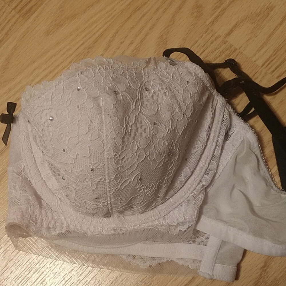 Bra - Picture 2 of 3